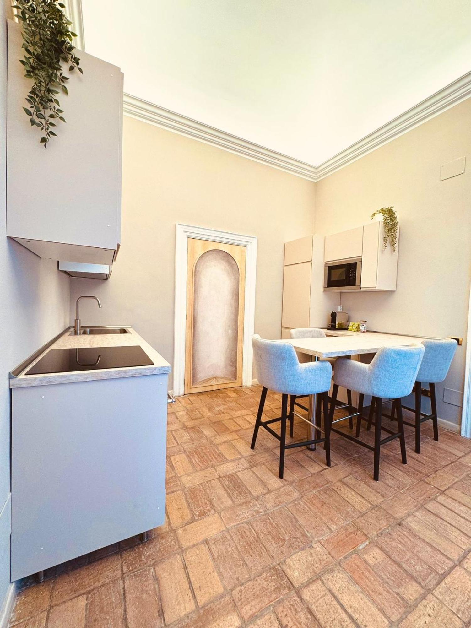 Lux Apartment Cavour Rome Extérieur photo
